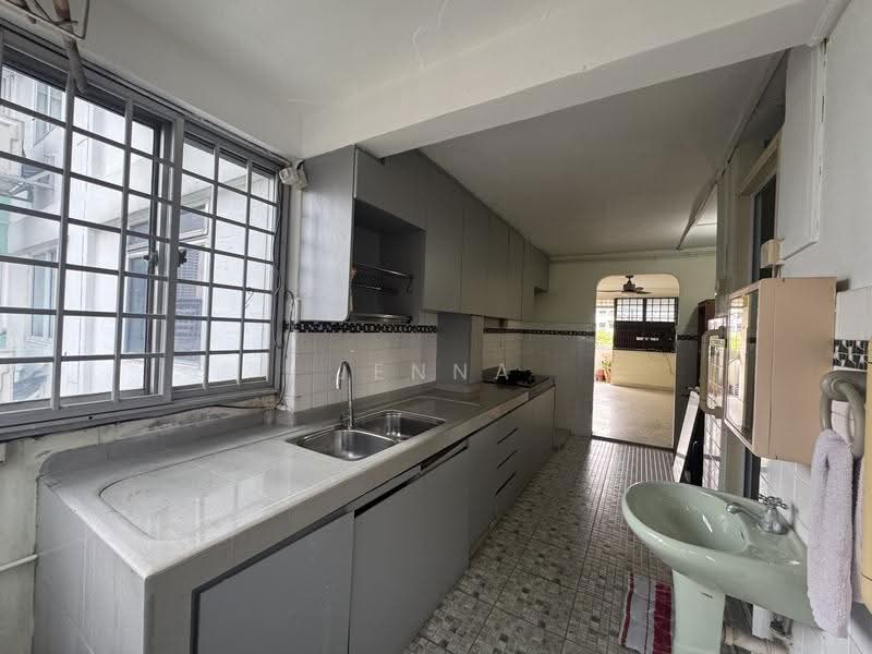 116 Lorong 2 Toa Payoh, 116 Lorong 2 Toa Payoh, Balestier / Toa Payoh, 2 Bedrooms, 678 sqft, HDB Flat For Sale, by Jenna Tong, 500153862 - Kitchen - PropertyGuru.com.sg