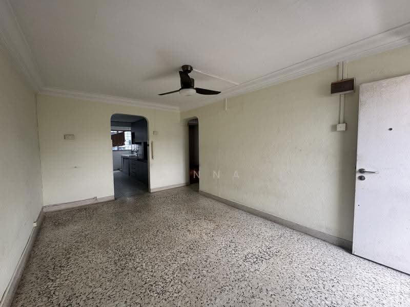 116 Lorong 2 Toa Payoh, 116 Lorong 2 Toa Payoh, Balestier / Toa Payoh, 2 Bedrooms, 678 sqft, HDB Flat For Sale, by Jenna Tong, 500153862 - Living room - PropertyGuru.com.sg