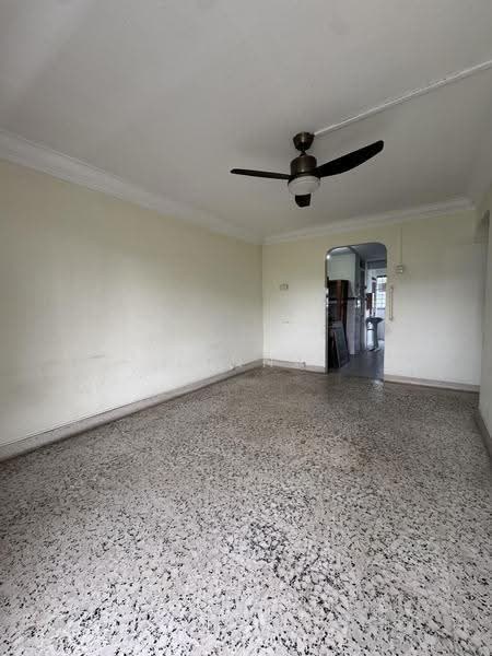 116 Lorong 2 Toa Payoh, 116 Lorong 2 Toa Payoh, Balestier / Toa Payoh, 2 Bedrooms, 678 sqft, HDB Flat For Sale, by Jenna Tong, 500153862 - Living room - PropertyGuru.com.sg