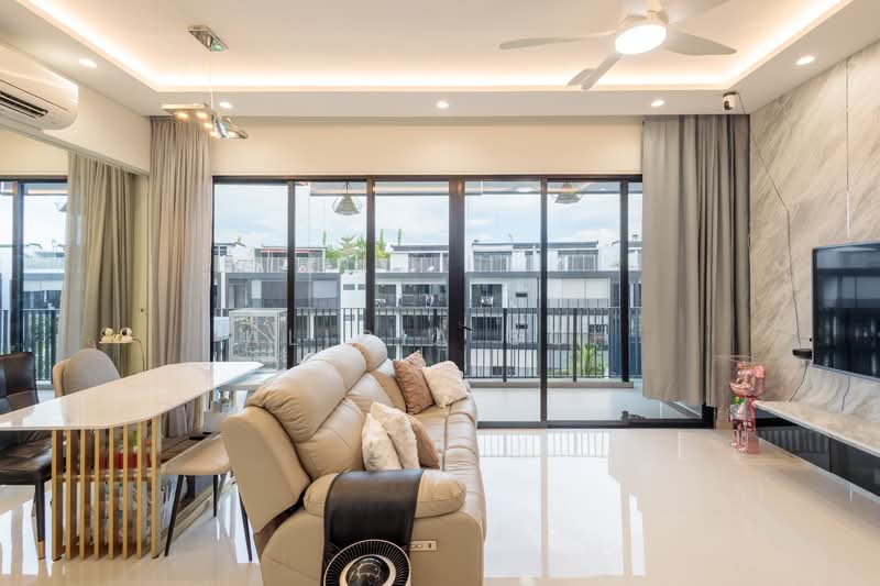 Village @ Pasir Panjang, 463 Pasir Panjang Road, 3 Bedrooms, 2,024 sqft, Condominium For Sale, by Alicia Soh, 500153865 - Living Room - PropertyGuru.com.sg