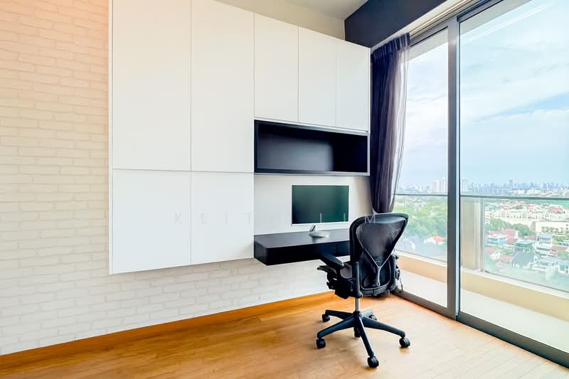 ⭐️ Award Winning Designer Unit /w Holland & Bukit Timah Views | Triplex Penthouse ⭐, , 5 Bedrooms, 4,510 sqft, Condominium For Sale, by Keith Lim, 500153873 - Study - PropertyGuru.com.sg