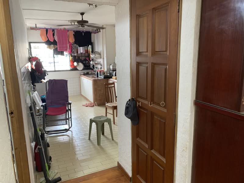 121 Yishun Street 11, 121 Yishun Street 11, 2 Bedrooms, 721 sqft, HDB Flat For Sale, by Ryan Zhuo, 500153877 - Kitchen - PropertyGuru.com.sg