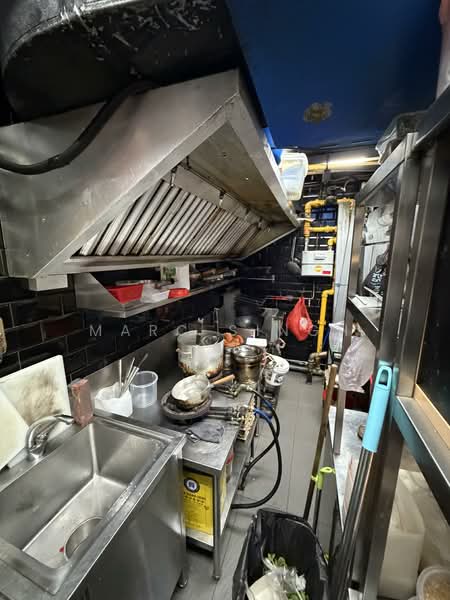 Fully Fitted Restaurant for Lease in Far East Plaza! (Corner Unit, High Traffic!), Orchard, River Valley, Somerset, 323 sqft, Food & Beverage For Rent, by Marc Singh, 500153878 - Kitchen - CommercialGuru.com.sg