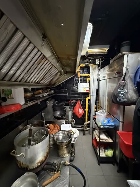 Fully Fitted Restaurant for Lease in Far East Plaza! (Corner Unit, High Traffic!), Orchard, River Valley, Somerset, 323 sqft, Food & Beverage For Rent, by Marc Singh, 500153878 - Kitchen - CommercialGuru.com.sg