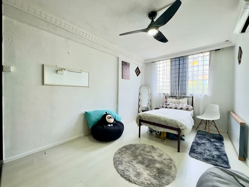 534 Bukit Batok Street 51, 534 Bukit Batok Street 51, 2 Bedrooms, 743 sqft, HDB Flat For Sale, by Farah Zack, 500153879 - Bedroom - PropertyGuru.com.sg