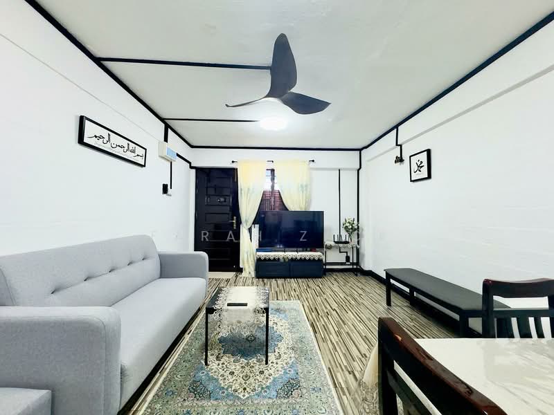 93 Paya Lebar Way, 93 Paya Lebar Way, 2 Bedrooms, 624 sqft, HDB Flat For Sale, by Farah Zack, 500153880 - Living Room - PropertyGuru.com.sg