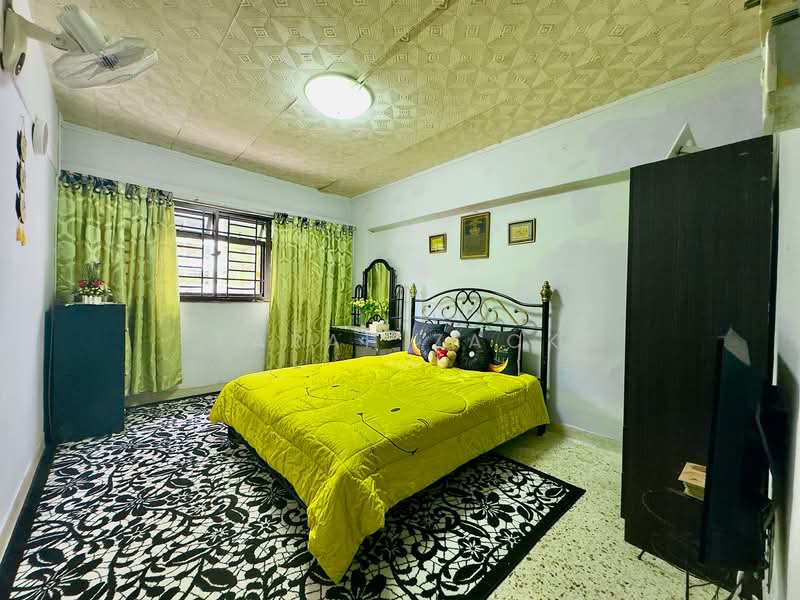 306 Ang Mo Kio Avenue 1, 306 Ang Mo Kio Avenue 1, 4 Bedrooms, 1,324 sqft, HDB Flat For Sale, by Farah Zack, 500153881 - Bedroom - PropertyGuru.com.sg