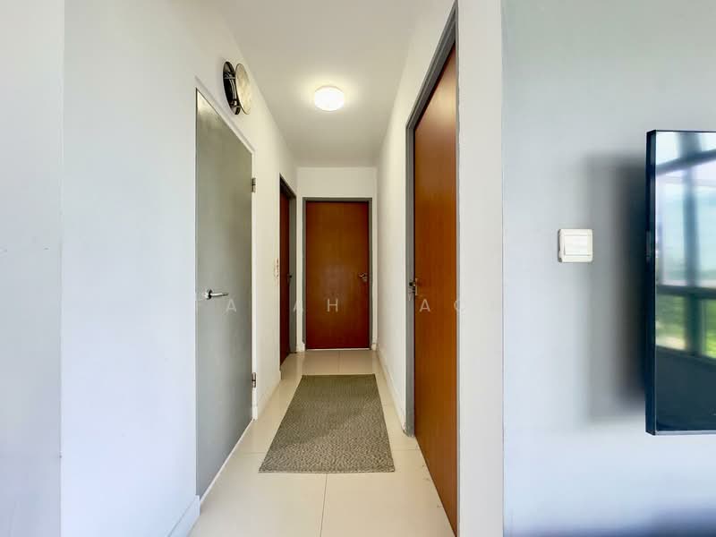 890A Tampines Avenue 1, 890A Tampines Avenue 1, 2 Bedrooms, 743 sqft, HDB Flat For Sale, by Farah Zack, 500153891 - Corridor - PropertyGuru.com.sg