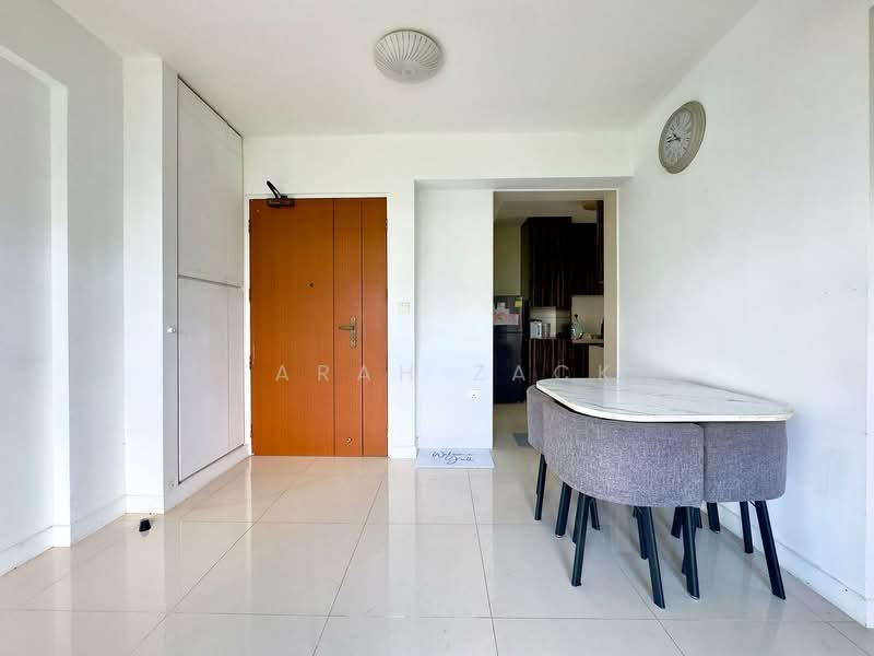 890A Tampines Avenue 1, 890A Tampines Avenue 1, 2 Bedrooms, 743 sqft, HDB Flat For Sale, by Farah Zack, 500153891 - Entrance - PropertyGuru.com.sg