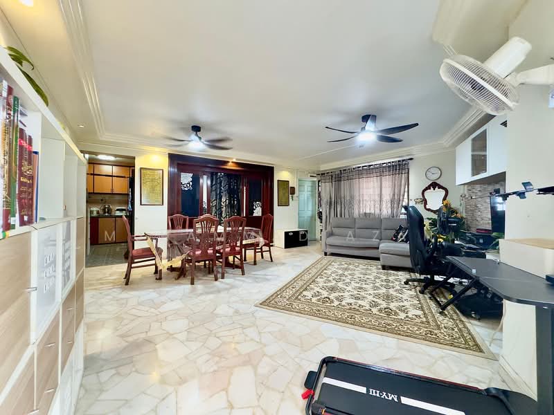 413 Eunos Road 5, 413 Eunos Road 5, 4 Bedrooms, 1,388 sqft, HDB Flat For Sale, by Muhammad Azan, 500153919 - Living Room - PropertyGuru.com.sg