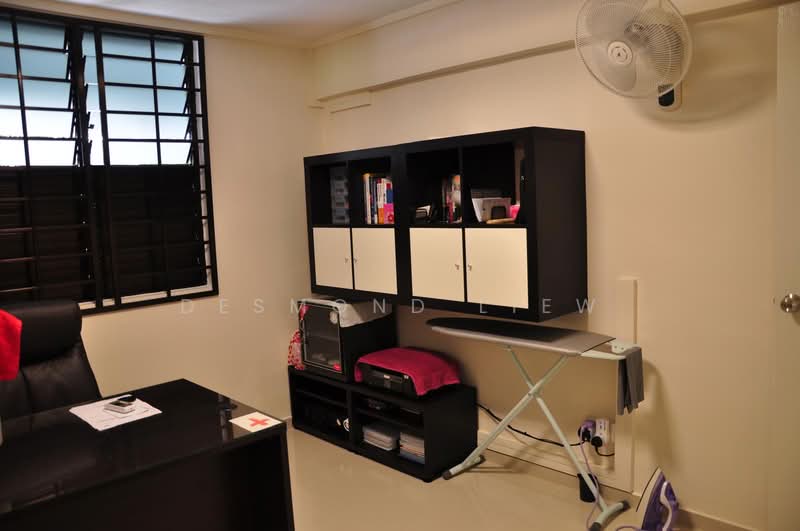 97 Jalan Dua, 97 Jalan Dua, 2 Bedrooms, 603 sqft, HDB Flat For Sale, by Desmond Liew, 500153927 - Study - PropertyGuru.com.sg