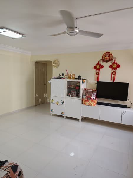 488 Jurong West Avenue 1, 488 Jurong West Avenue 1, 3 Bedrooms, 990 sqft, HDB Flat For Sale, by Anne Lay propnex, 500153935 - Living Room - PropertyGuru.com.sg