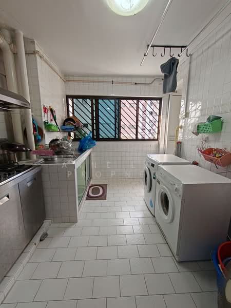 488 Jurong West Avenue 1, 488 Jurong West Avenue 1, 3 Bedrooms, 990 sqft, HDB Flat For Sale, by Anne Lay propnex, 500153935 - Kitchen - PropertyGuru.com.sg