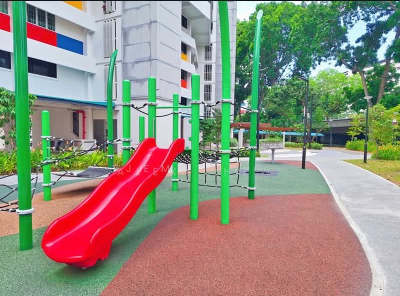 121 Paya Lebar Way, 121 Paya Lebar Way, 3 Bedrooms, 979 sqft, HDB Flat For Sale, by Jem Yang, 500153939 - Exterior - PropertyGuru.com.sg