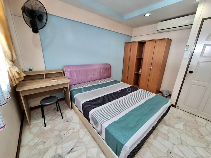 337 Bukit Batok Street 34, 337 Bukit Batok Street 34, Room Rental, 100 sqft, HDB Flat For Rent, by Alex Teoh, 500153944 - Bedroom - PropertyGuru.com.sg