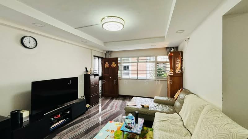 325 Tah Ching Road, 325 Tah Ching Road, 5 Bedrooms, 1,335 sqft, HDB Flat For Sale, by Jasper Sng, 500153952 - Living Room - PropertyGuru.com.sg