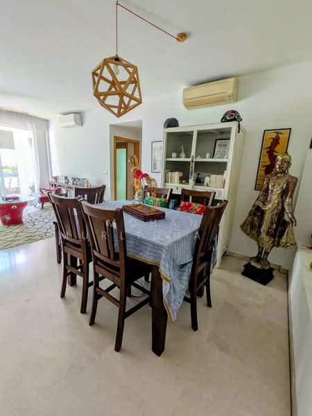 Parc Emily, 5 Mount Emily Road, 2 Bedrooms, 1,195 sqft, Condominium For Rent, by Mohan Murlidhar Harjani, 500153953 - Dining Room - PropertyGuru.com.sg