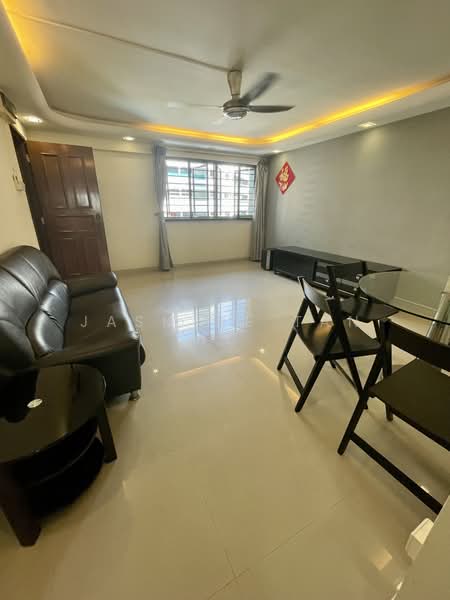 226 Serangoon Avenue 4, 226 Serangoon Avenue 4, 3 Bedrooms, 980 sqft, HDB Flat For Sale, by Jasmine Tan YC, 500153958 - Living Room - PropertyGuru.com.sg