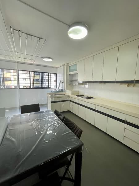 226 Serangoon Avenue 4, 226 Serangoon Avenue 4, 3 Bedrooms, 980 sqft, HDB Flat For Sale, by Jasmine Tan YC, 500153958 - Kitchen - PropertyGuru.com.sg