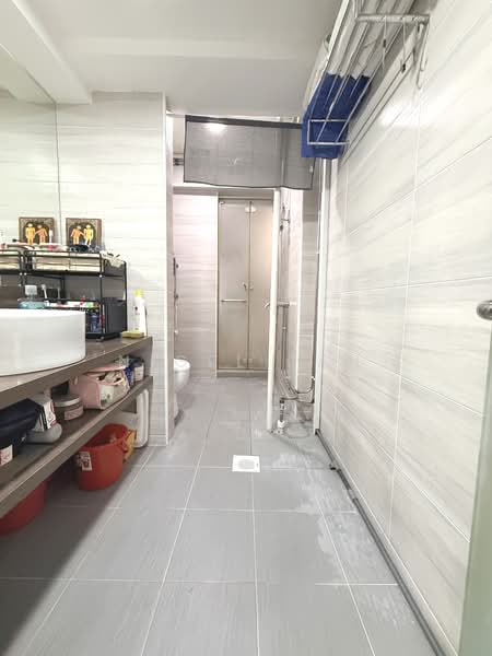 158 Yishun Street 11, 158 Yishun Street 11, 2 Bedrooms, 861 sqft, HDB Flat For Sale, by Nigel Tan, 500153961 - Bathroom - PropertyGuru.com.sg