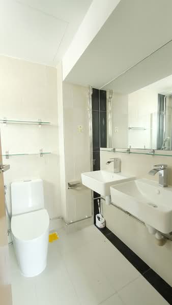 Changi Court, 708 Upper Changi Road East, 3 Bedrooms, 868 sqft, Condominium For Rent, by Ken Tay, 500153963 - Bathroom - PropertyGuru.com.sg