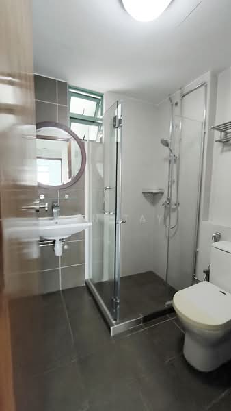 Changi Court, 708 Upper Changi Road East, 3 Bedrooms, 868 sqft, Condominium For Rent, by Ken Tay, 500153963 - Bathroom - PropertyGuru.com.sg