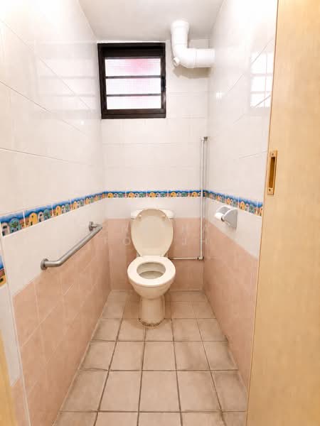 28 Kelantan Road, 28 Kelantan Road, 2 Bedrooms, 700 sqft, HDB Flat For Sale, by Jonathan Foo JH, 500153966 - Bathroom - PropertyGuru.com.sg
