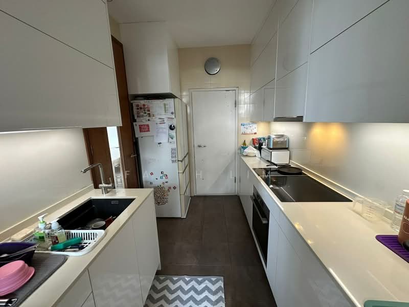 Grosvenor View, 3 Lengkong Empat, 3 Bedrooms, 1,780 sqft, Condominium For Rent, by Faith Lim, 500153977 - Kitchen - PropertyGuru.com.sg