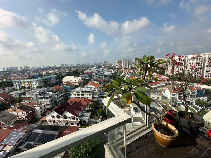 Grosvenor View, 3 Lengkong Empat, 3 Bedrooms, 1,780 sqft, Condominium For Rent, by Faith Lim, 500153977 - Exterior - PropertyGuru.com.sg