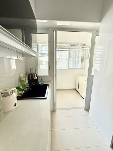 621A Tampines Street 61, 621A Tampines Street 61, 3 Bedrooms, 1,001 sqft, HDB Flat For Sale, by Thomas Tham, 500153979 - Kitchen - PropertyGuru.com.sg