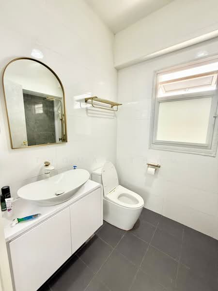 621A Tampines Street 61, 621A Tampines Street 61, 3 Bedrooms, 1,001 sqft, HDB Flat For Sale, by Thomas Tham, 500153979 - Bathroom - PropertyGuru.com.sg