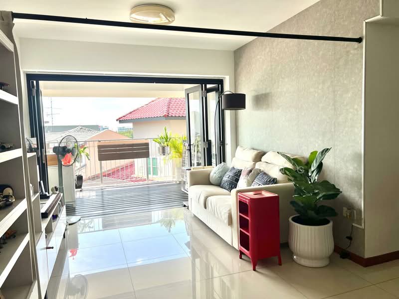 168A Simei Lane, 168A Simei Lane, Room Rental, 120 sqft, HDB Flat For Rent, by Jacent Jj Ong, 500153986 - Living Room - PropertyGuru.com.sg