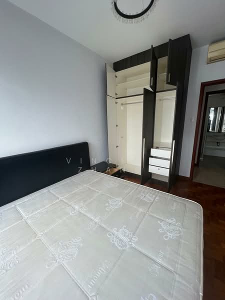 La Casa, 50 Woodlands Drive 16, 3 Bedrooms, 1,195 sqft, Condominium For Sale, by Vincent Zhang, 500153996 - Bedroom - PropertyGuru.com.sg