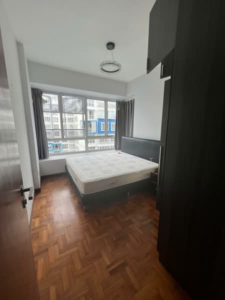 La Casa, 50 Woodlands Drive 16, 3 Bedrooms, 1,195 sqft, Condominium For Sale, by Vincent Zhang, 500153996 - Bedroom - PropertyGuru.com.sg