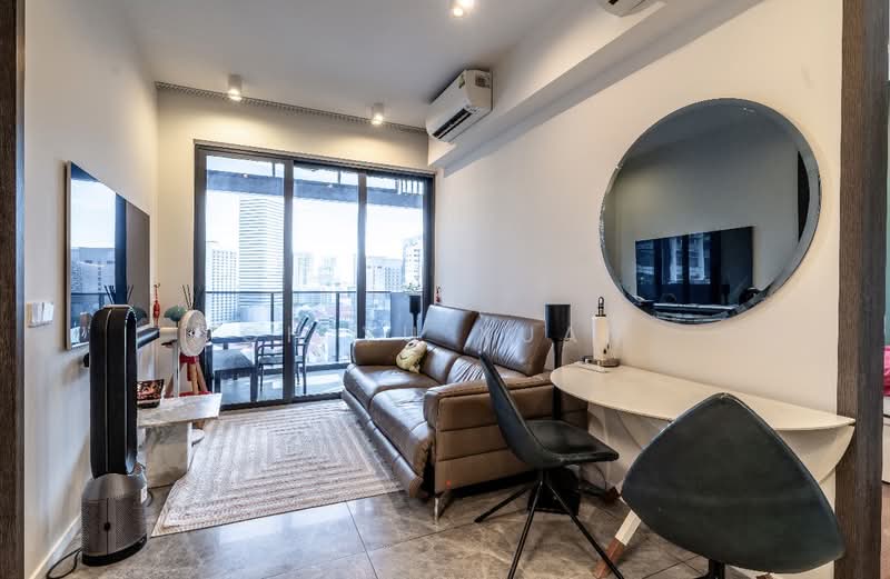 The M, 30 Middle Road, 2 Bedrooms, 592 sqft, Condominium For Sale, by Oh Yu Xuan, 500154008 - Living Room - PropertyGuru.com.sg