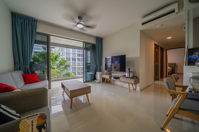 The Visionaire, 174 Canberra Drive, 4 Bedrooms, 1,141 sqft, Executive Condominium For Sale, by Alvin Kee, 500154025 - Living Room - PropertyGuru.com.sg