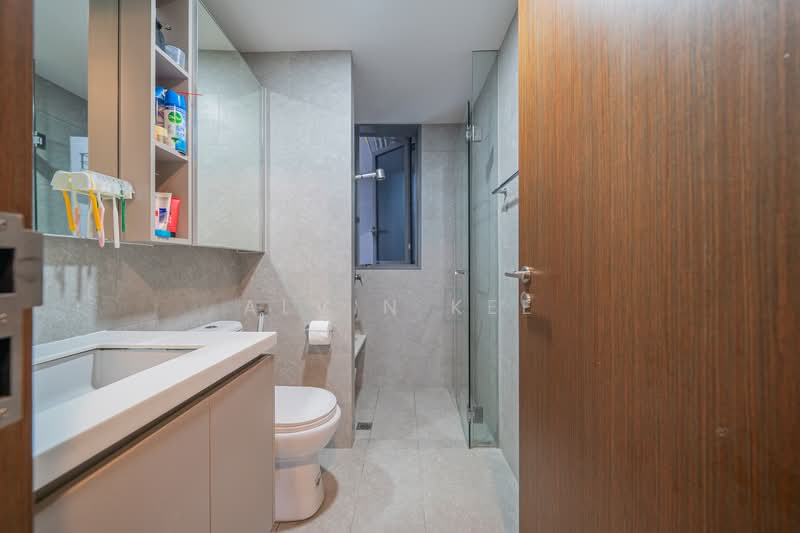 The Visionaire, 174 Canberra Drive, 4 Bedrooms, 1,141 sqft, Executive Condominium For Sale, by Alvin Kee, 500154025 - Bathroom - PropertyGuru.com.sg