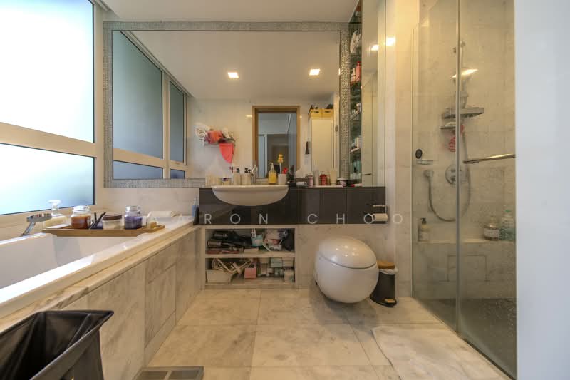 Turquoise, 51 Cove Drive, 3 Bedrooms, 2,573 sqft, Condominium For Rent, by Aaron Choo, 500154036 - Bathroom - PropertyGuru.com.sg