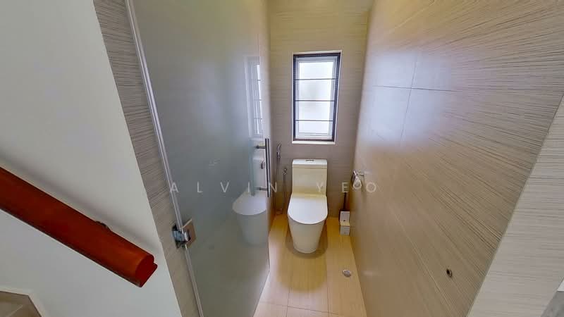 82 Tiong Poh Road, 82 Tiong Poh Road, 2 Bedrooms, 1,033 sqft, Walk-up Apartment For Rent, by Alvin Yeo, 500154044 - Bathroom - PropertyGuru.com.sg