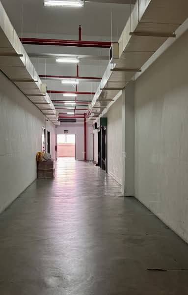 Golden Wheel Building, 41 Kallang Pudding Road, 1,141 sqft, Light Industrial (B1) For Rent, by Esther Tay, 500154062 - Corridor - CommercialGuru.com.sg