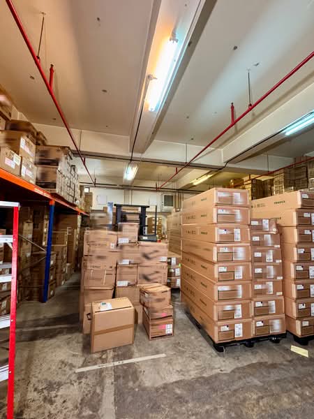 Golden Wheel Building, 41 Kallang Pudding Road, 1,141 sqft, Light Industrial (B1) For Rent, by Esther Tay, 500154062 - Interior - CommercialGuru.com.sg