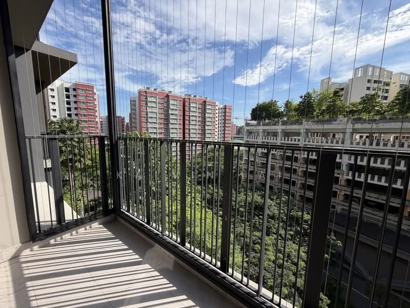 Le Quest, 10 Bukit Batok Street 41, 3 Bedrooms, 1,023 sqft, Condominium For Sale, by Kalvin Lai, 500154065 - Balcony - PropertyGuru.com.sg