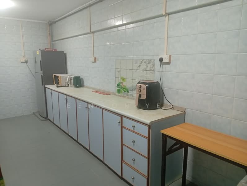 710 Ang Mo Kio Avenue 8, 710 Ang Mo Kio Avenue 8, 3 Bedrooms, 1,292 sqft, HDB Flat For Sale, by BENSON YEO, 500154086 - Kitchen - PropertyGuru.com.sg