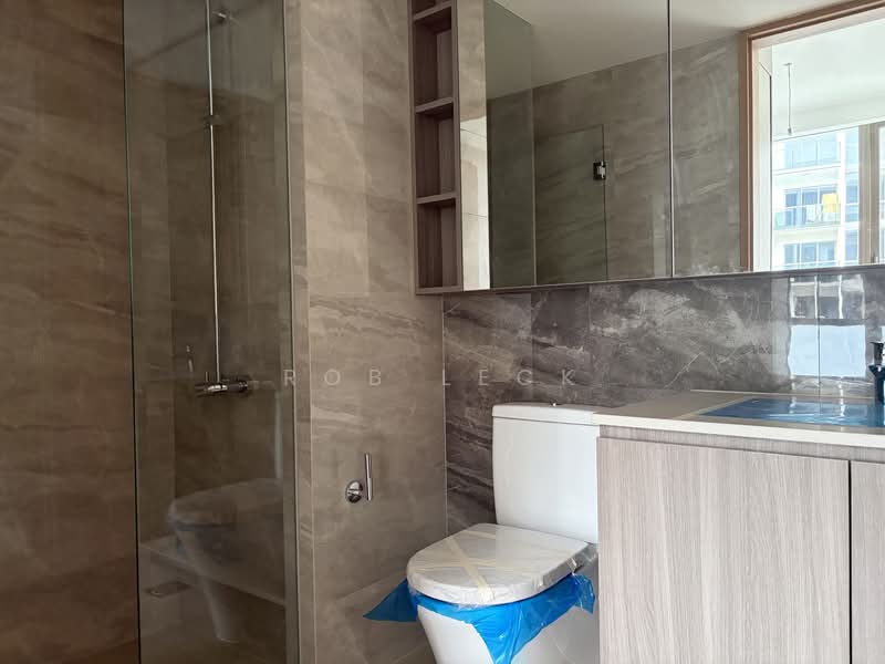 The Botany at Dairy Farm, 3 Dairy Farm Walk, 1 Bedroom, 506 sqft, Condominium For Rent, by Rob Leck, 500154103 - Bathroom - PropertyGuru.com.sg