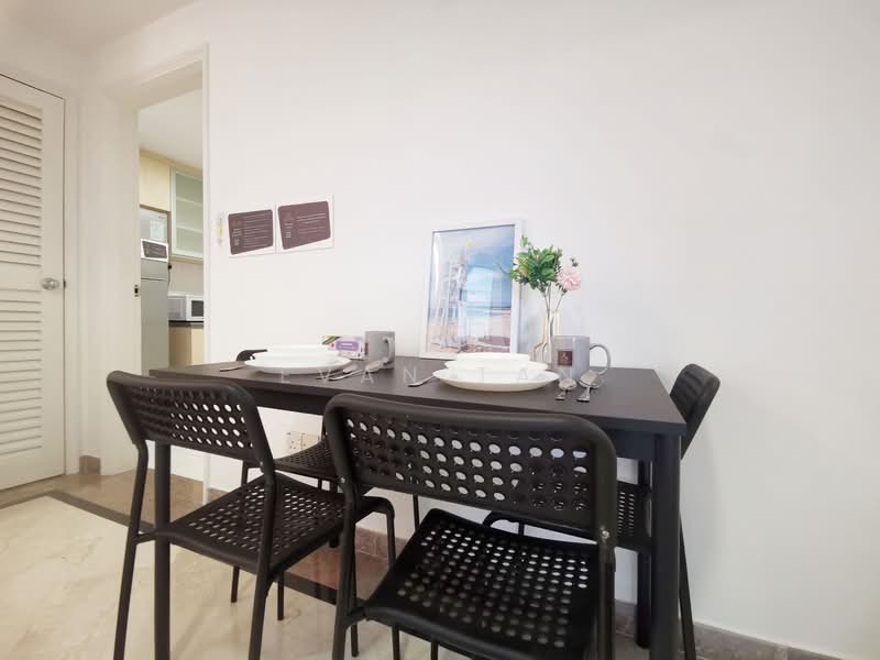 The Regalia, 2 River Valley Close, Room Rental, 150 sqft, Apartment For Rent, by Evan Tan, 500154104 - Dining Room - PropertyGuru.com.sg