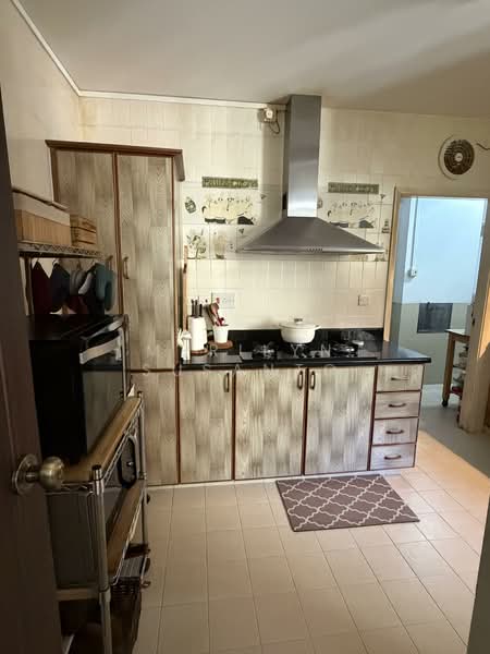 Horizon Towers, 15 Leonie Hill Road, 4 Bedrooms, 2,314 sqft, Condominium For Rent, by Merilyn Susanto, 500154106 - Kitchen - PropertyGuru.com.sg