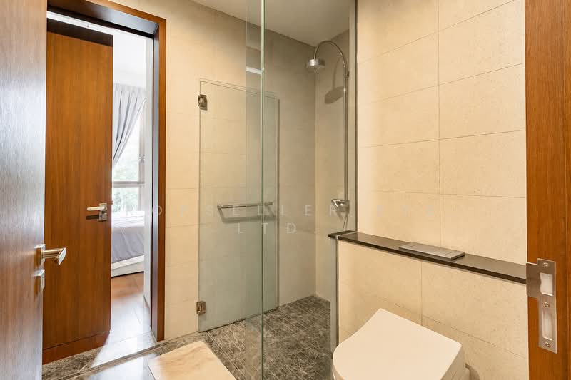Parksuites, 22 Holland Grove Road, 2 Bedrooms, 700 sqft, Condominium For Sale, by Kit Toh, 500154109 - Bathroom - PropertyGuru.com.sg