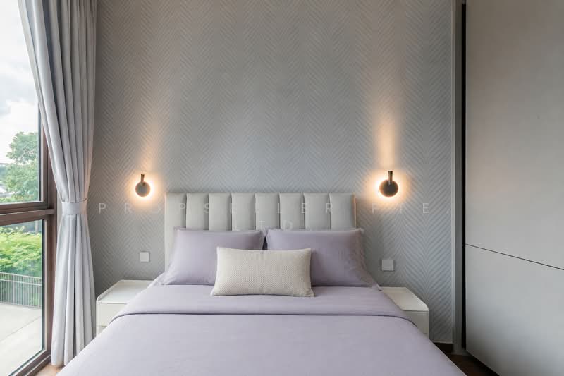 Parksuites, 22 Holland Grove Road, 2 Bedrooms, 700 sqft, Condominium For Sale, by Kit Toh, 500154109 - Bedroom - PropertyGuru.com.sg