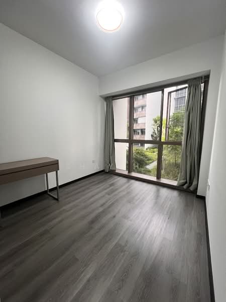 Pasir Ris 8, 10 Pasir Ris Drive 8, 2 Bedrooms, 710 sqft, Apartment For Sale, by Shay Ho, 500154114 - Master Bedroom - PropertyGuru.com.sg