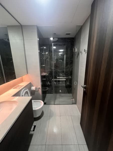 Pasir Ris 8, 10 Pasir Ris Drive 8, 2 Bedrooms, 710 sqft, Apartment For Sale, by Shay Ho, 500154114 - Bathroom - PropertyGuru.com.sg